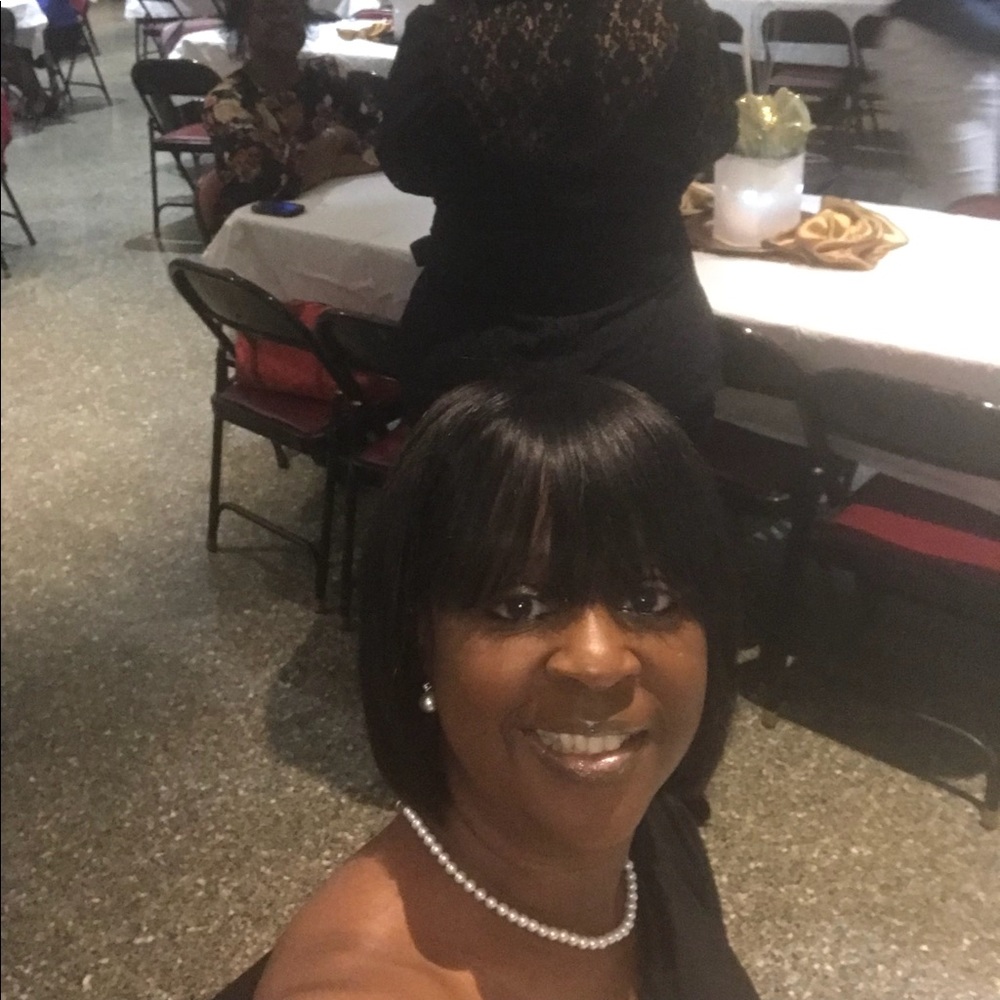 Meet your Posher, Lea